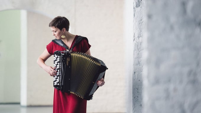 Finnish accordionist Teija Niku joins Vienna Live to present the Haapavesi Folk Music Festival.