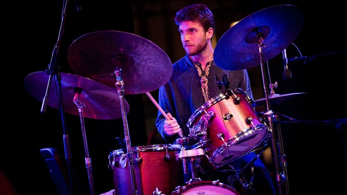Jazz pianist Tommaso Perazzo & drummer Marcello Cardillo join Vienna Live to present their new album for jazz trio, Portrait of a Moment.