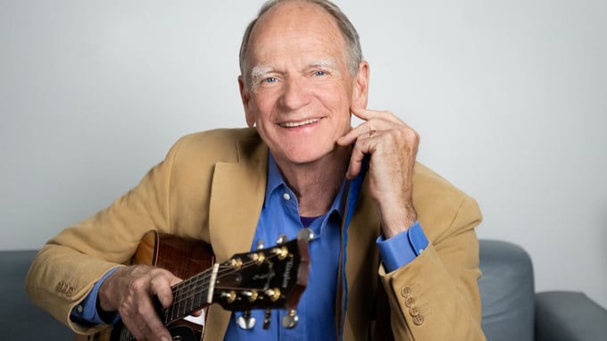 Singer-songwriter Livingston Taylor joins Vienna Live to present his new album of symphonic songs, Symphonic Steps