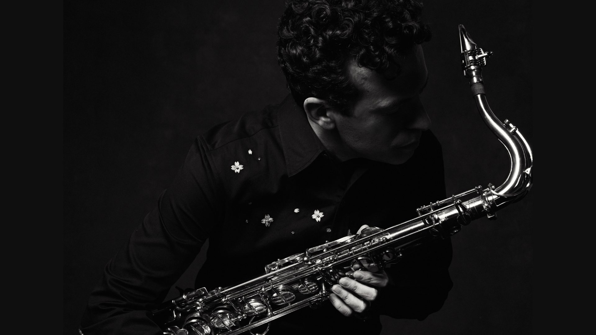 Saxophonist Oded Tzur joins Vienna Live to share his vision of jazz as a spiritual practice